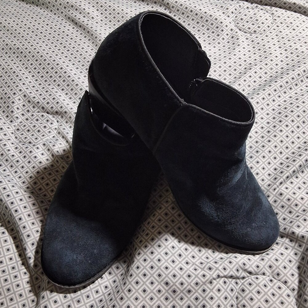 Vionic Black Suede Bootie